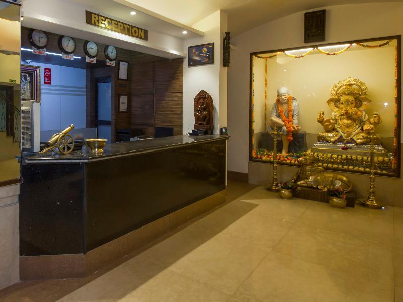 Oyo Flagship 19825 Hotel Panchratna 판벨 외부 사진